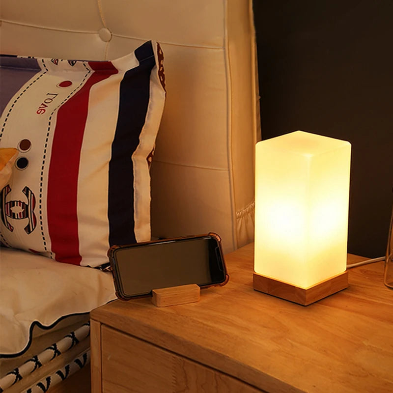 Modern bedroom table lamp solid wood