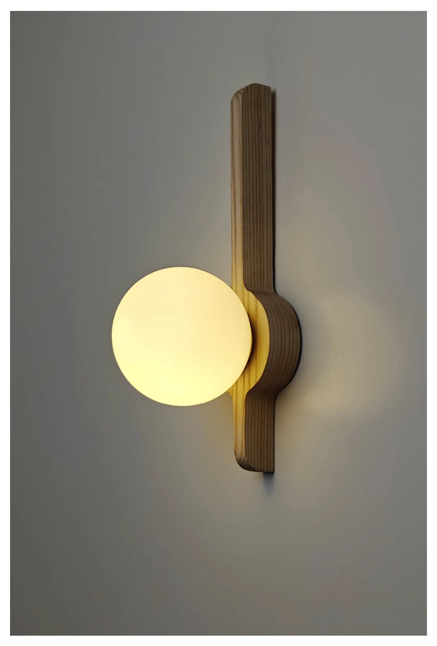 Globe Glass Moonlight Creative Walnut Wood,